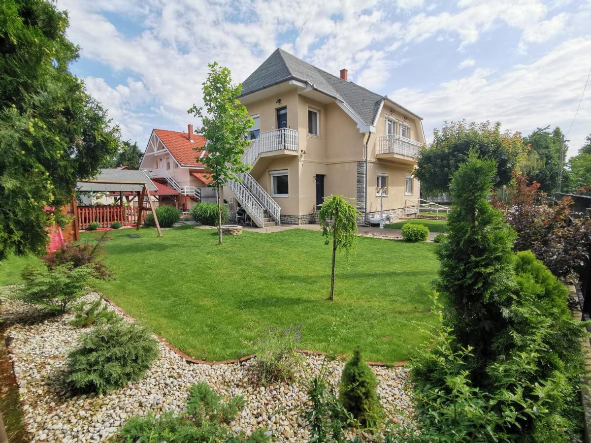 Family Garden Apartmanház Siófok Exterior foto
